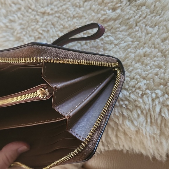 NWOT Coach Signature Wildflower Long Zippered Wallet/Wristlet 🤎🩷🌸🎁 - Picture 8 of 16